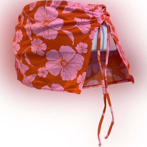 Separates. Pink top Cover Up XS (0-2) & Bottom Cover up S (4-6) - Picture 2 of 4